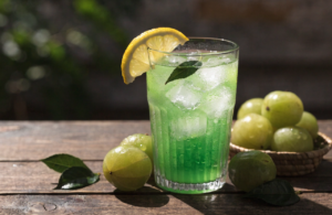 16 Simple Homemade Drinks for Weight Loss